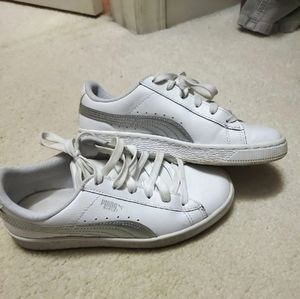 Heritage Basket Classic Sneakers White with Silver